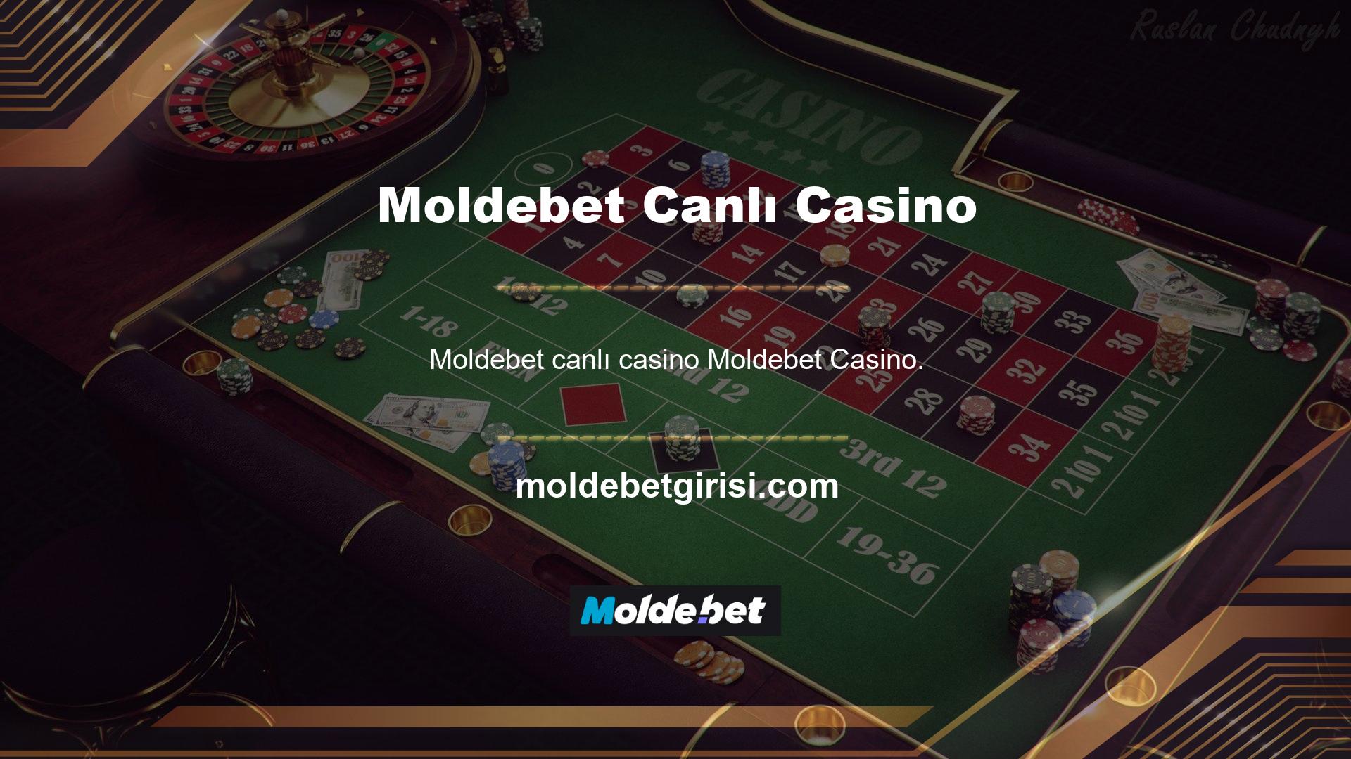 Moldebet Live Casino'da gerçek bir casinonun heyecanını simüle etmek için Rulet, Blackjack, Texas Hold'em, Baccarat ve Yuvalar oynayabilirsiniz